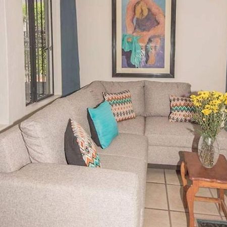 Enjoy Ac In Our Guest Room At Inn Ajijic Exterior photo