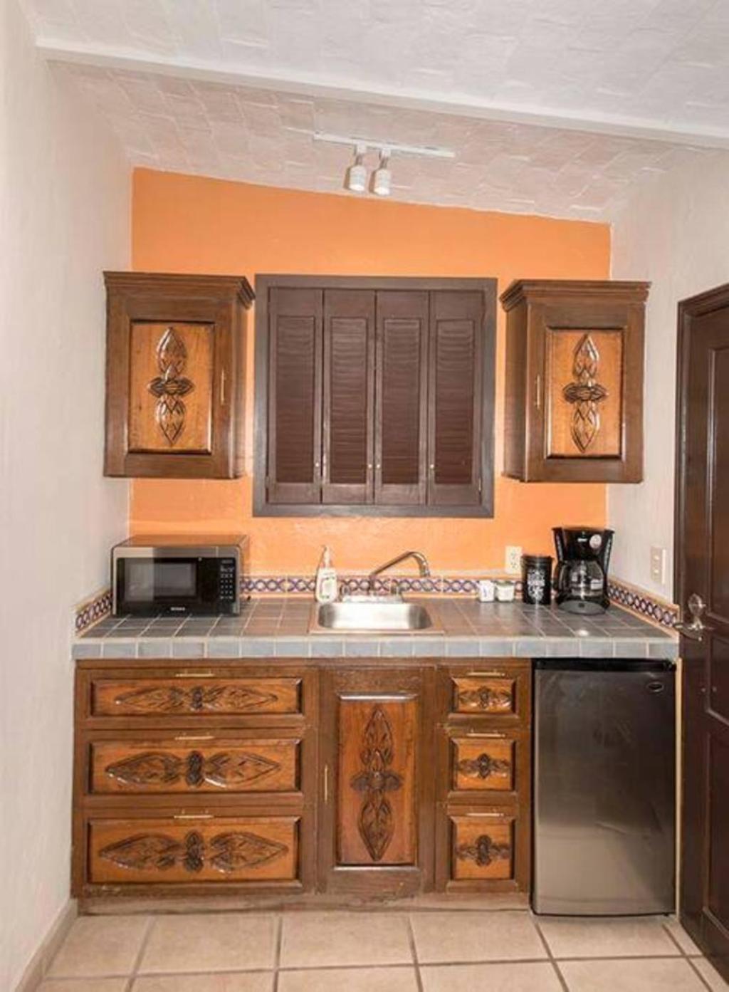 Enjoy Ac In Our Guest Room At Inn Ajijic Exterior photo